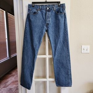 Levi’s 501 Original Fit Men’s Jeans 37x32 Button Fly Straight Leg Blue Denim